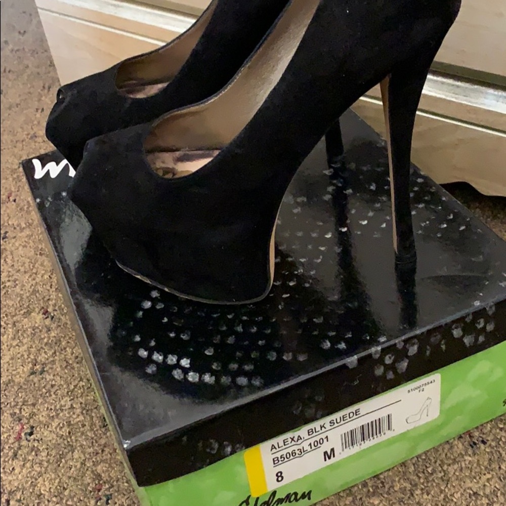 Shoe